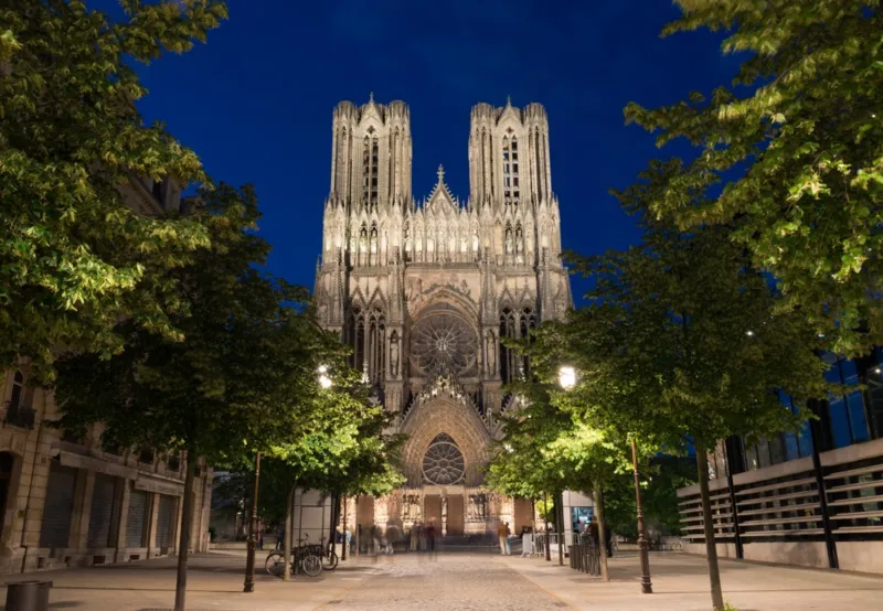Cathédrale de Reims au Crépuscule
