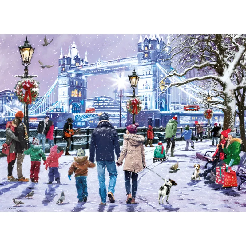 Tower Bridge at Christmas (1000)