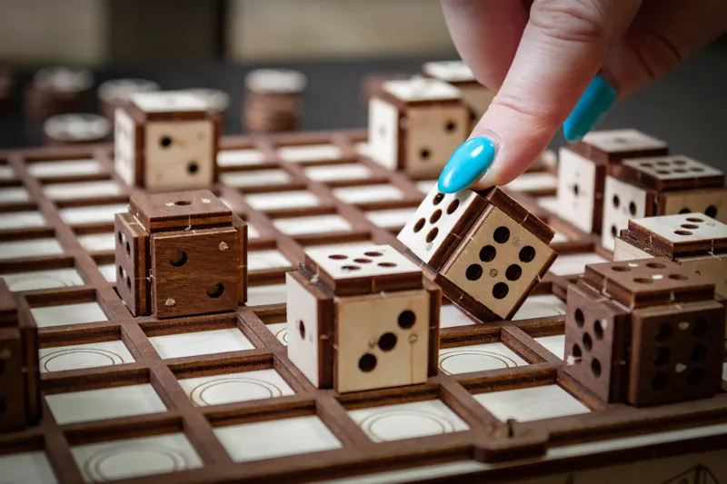 Mechanical 3D-puzzle of the Classic Board Games