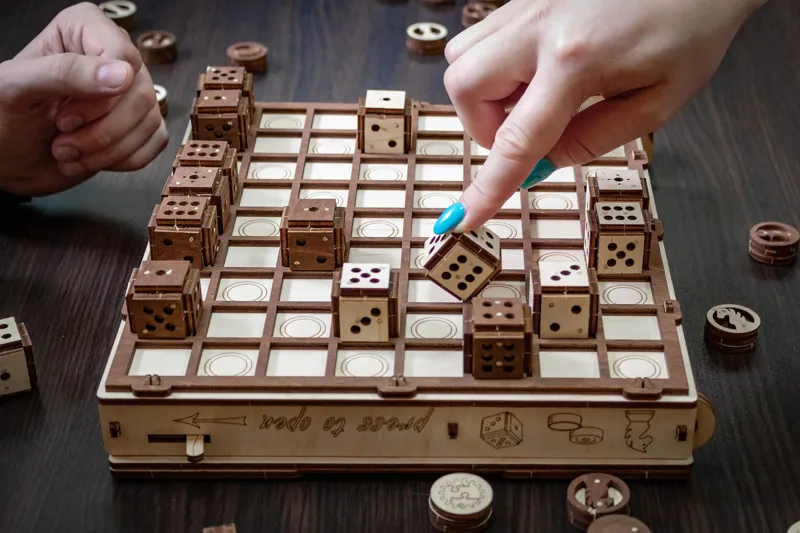 Mechanical 3D-puzzle of the Classic Board Games