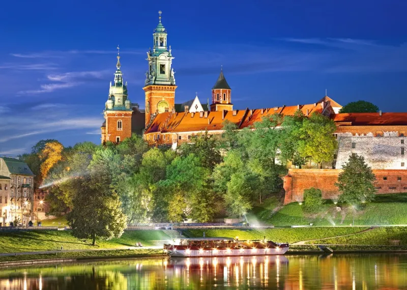 Poland, Krakow: Wawel Castle at Night