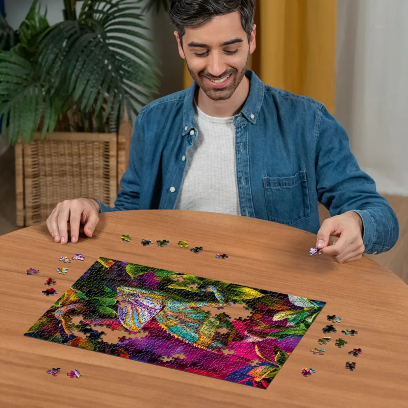 Chameleon - Highlight Puzzle - Colorful Animals