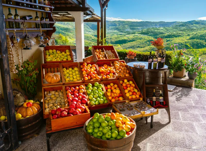 Puzzle Highlights - Colorful Markets - Fruit And Vegetable Market, Croatia