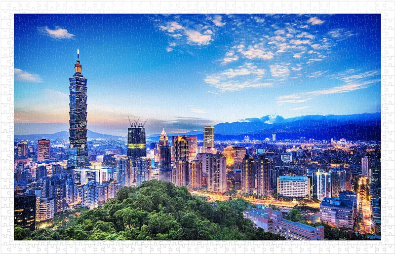 Plastic Puzzle - The Beautiful Sunset of Taipei
